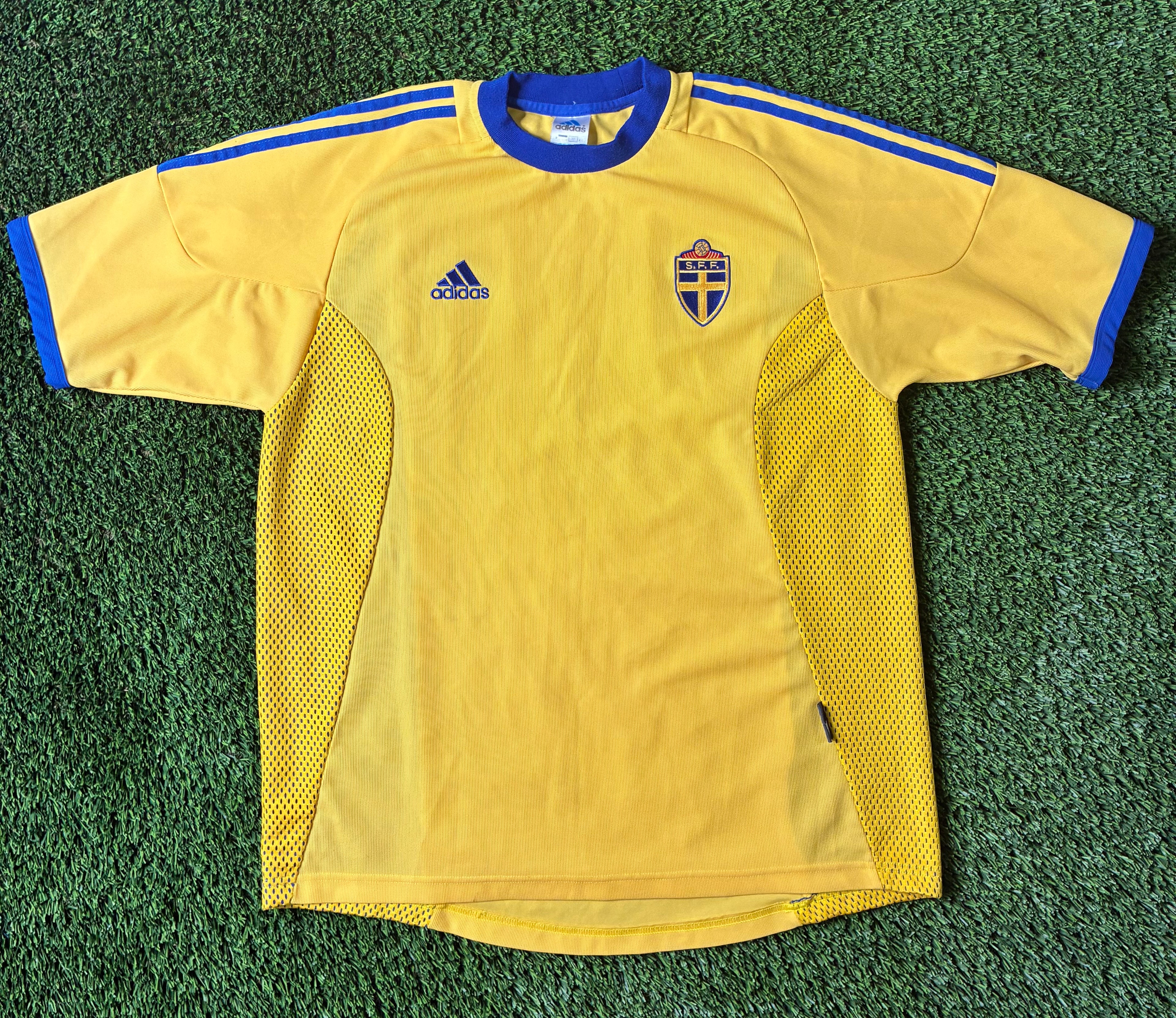 Adidas Sweden 2002 World Cup Home Jersey Size Men's Large