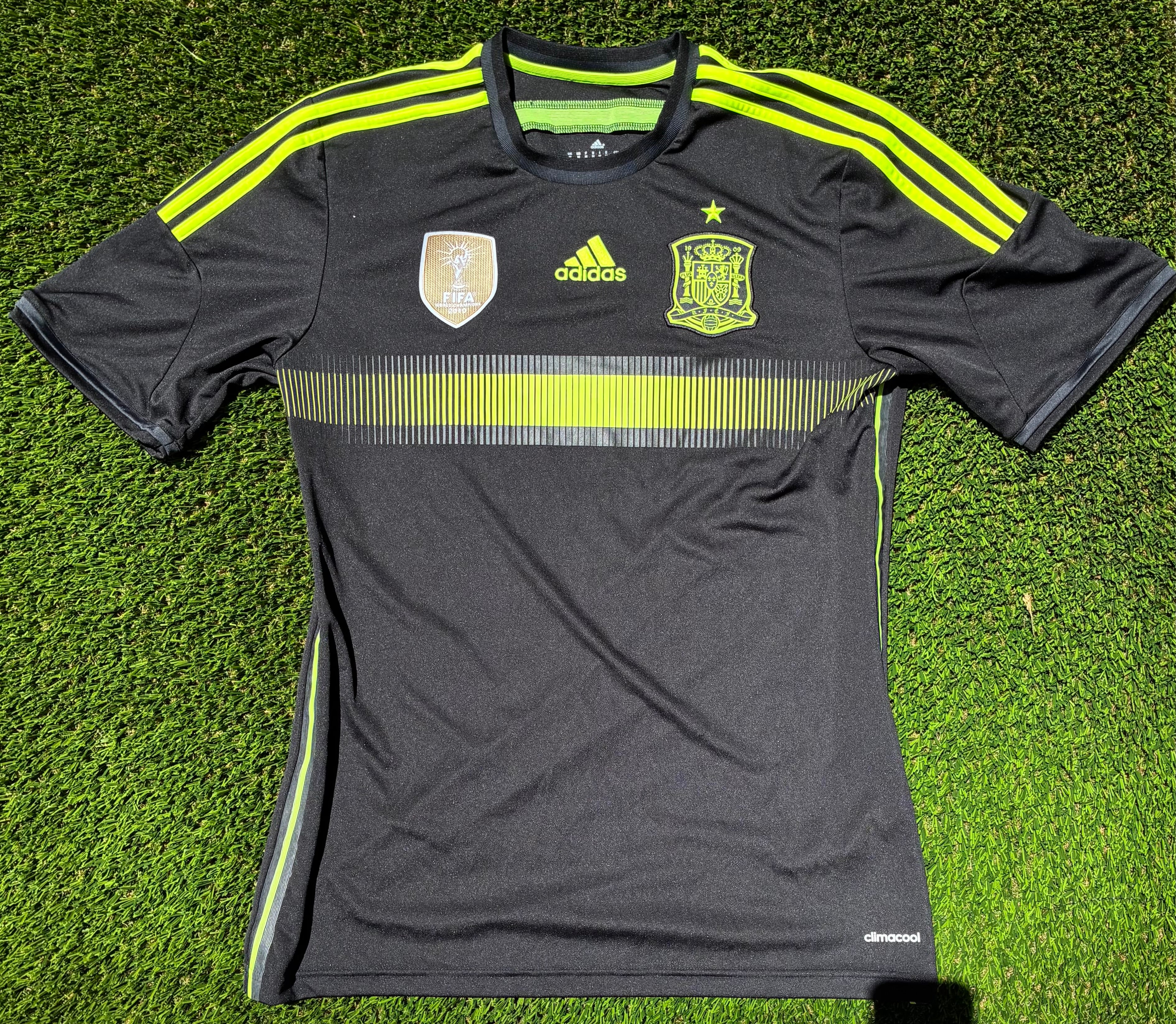 Adidas Spain 2014 World Cup Away Jersey Size Men's Medium