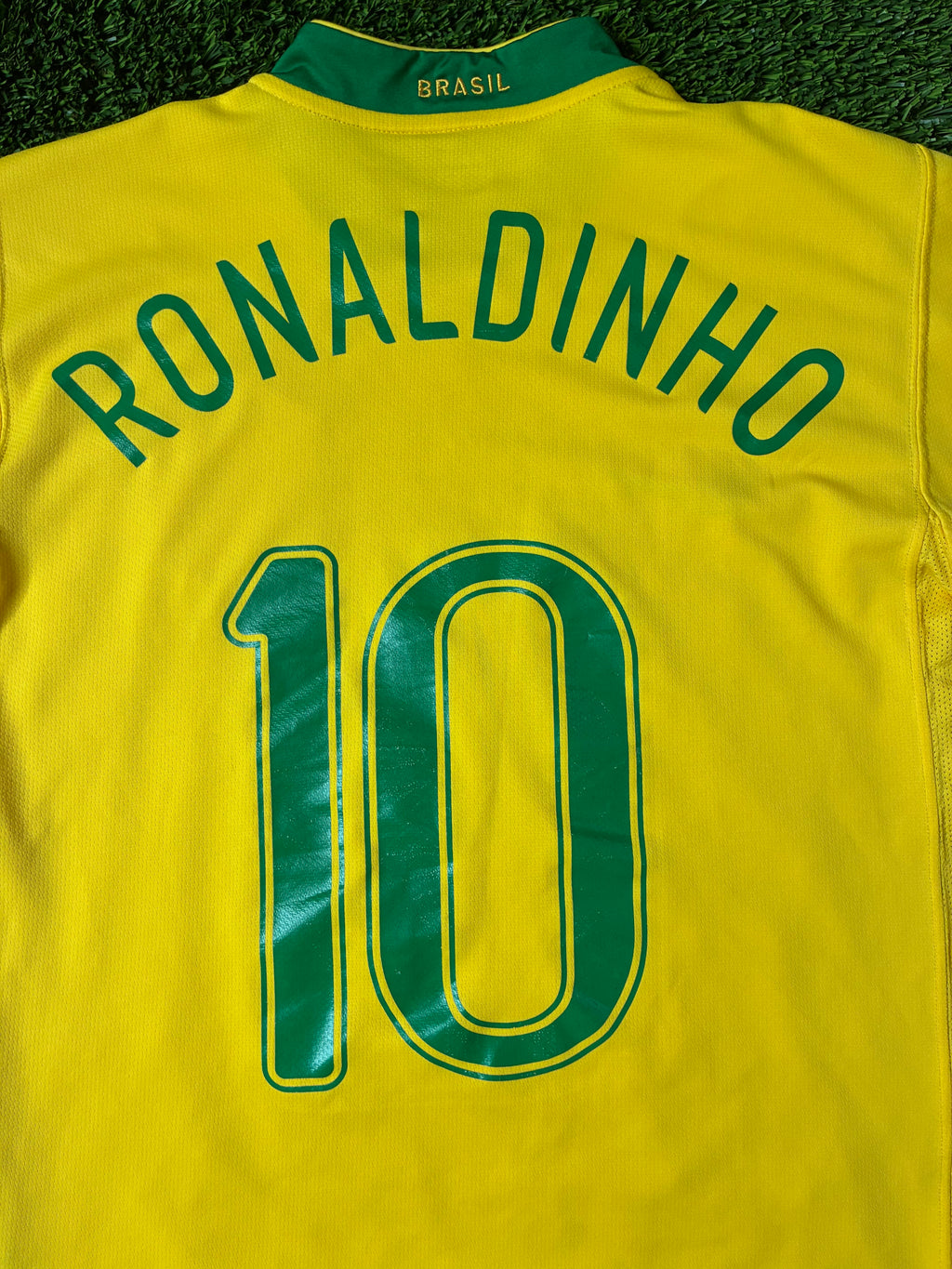 Nike Ronaldinho #10 Brazil 2006 World Cup Home Jersey Size Men’s Medium