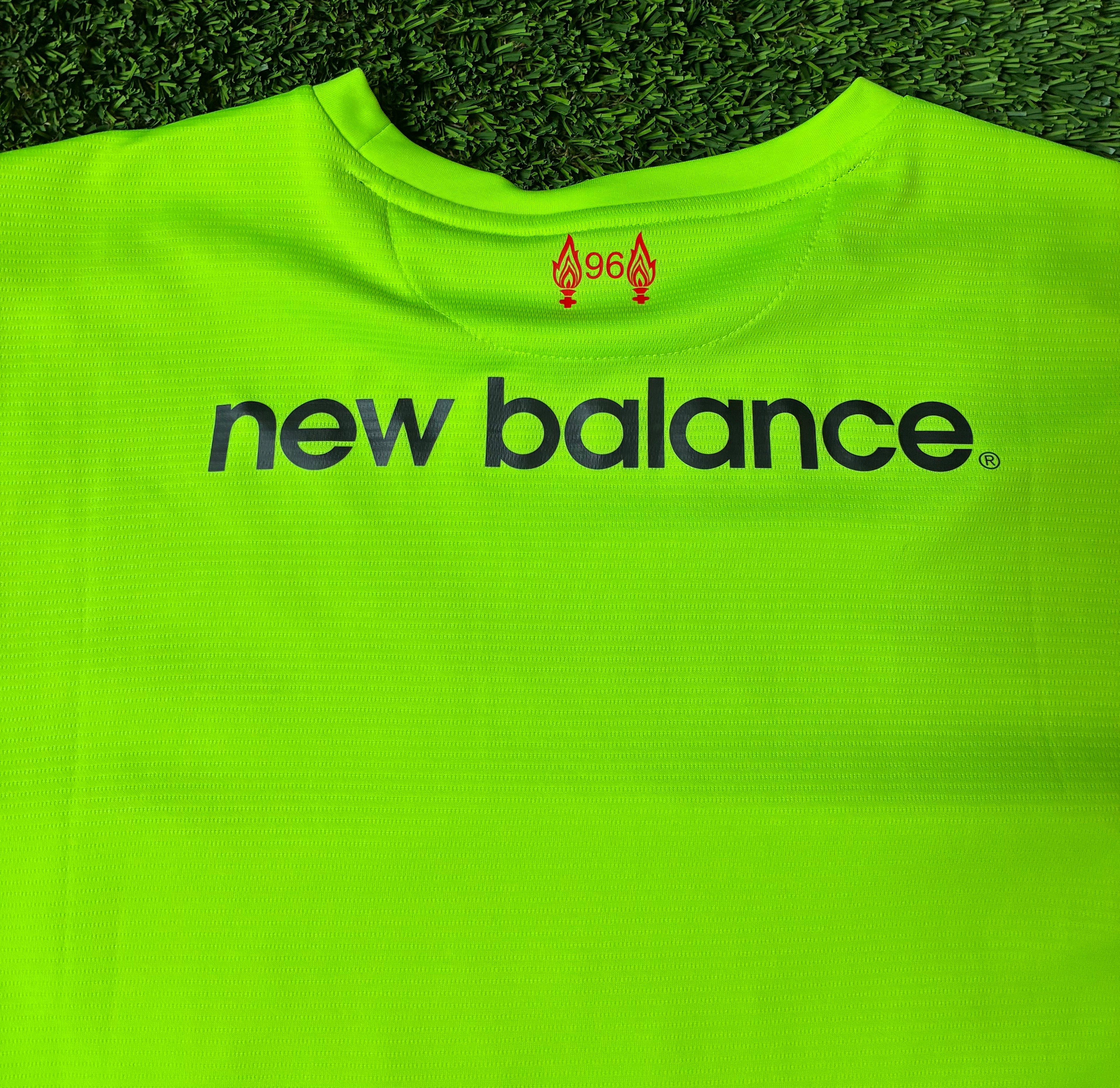 New Balance Liverpool 16/17 Training Jersey Size Men's Large