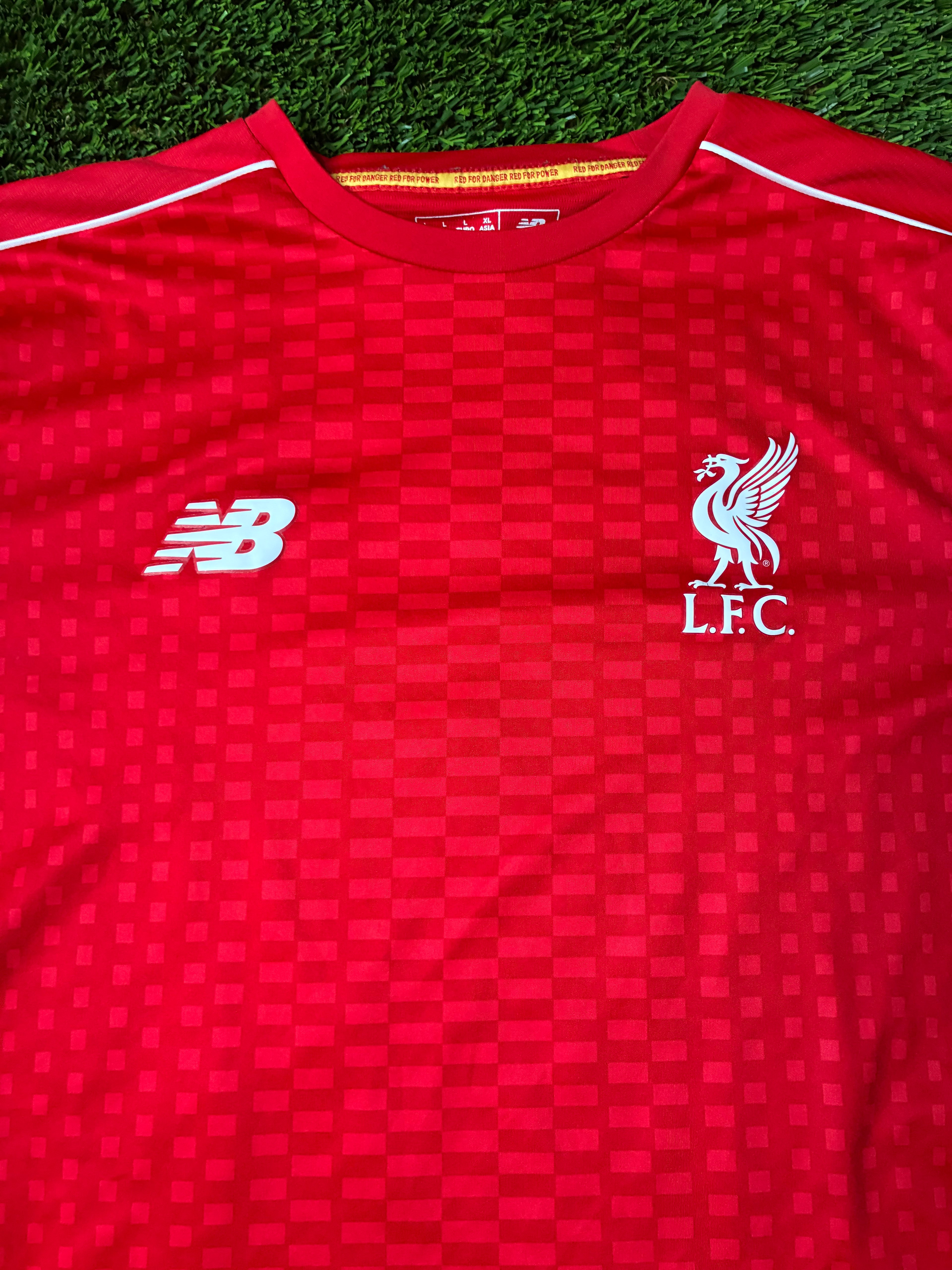 New Balance Liverpool 16/17 Training Jersey Size Men’s Large