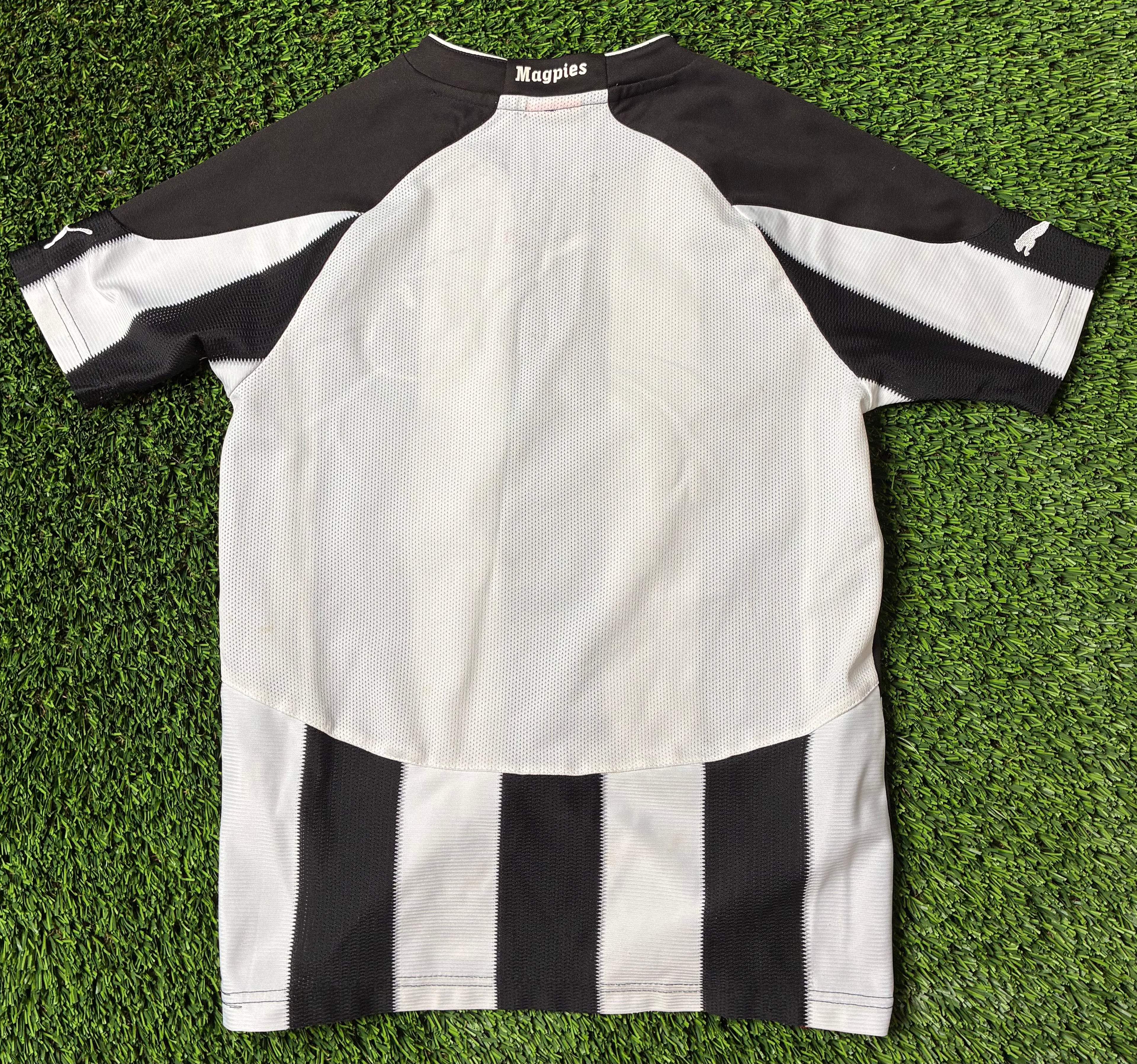 Puma Newcastle United 10/11 Home Jersey Size Youth Medium