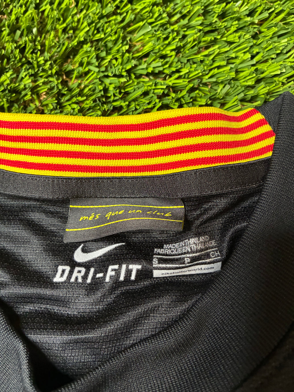 Nike Pique #3 Barcelona 13/14 Third Jersey Size Men's Small
