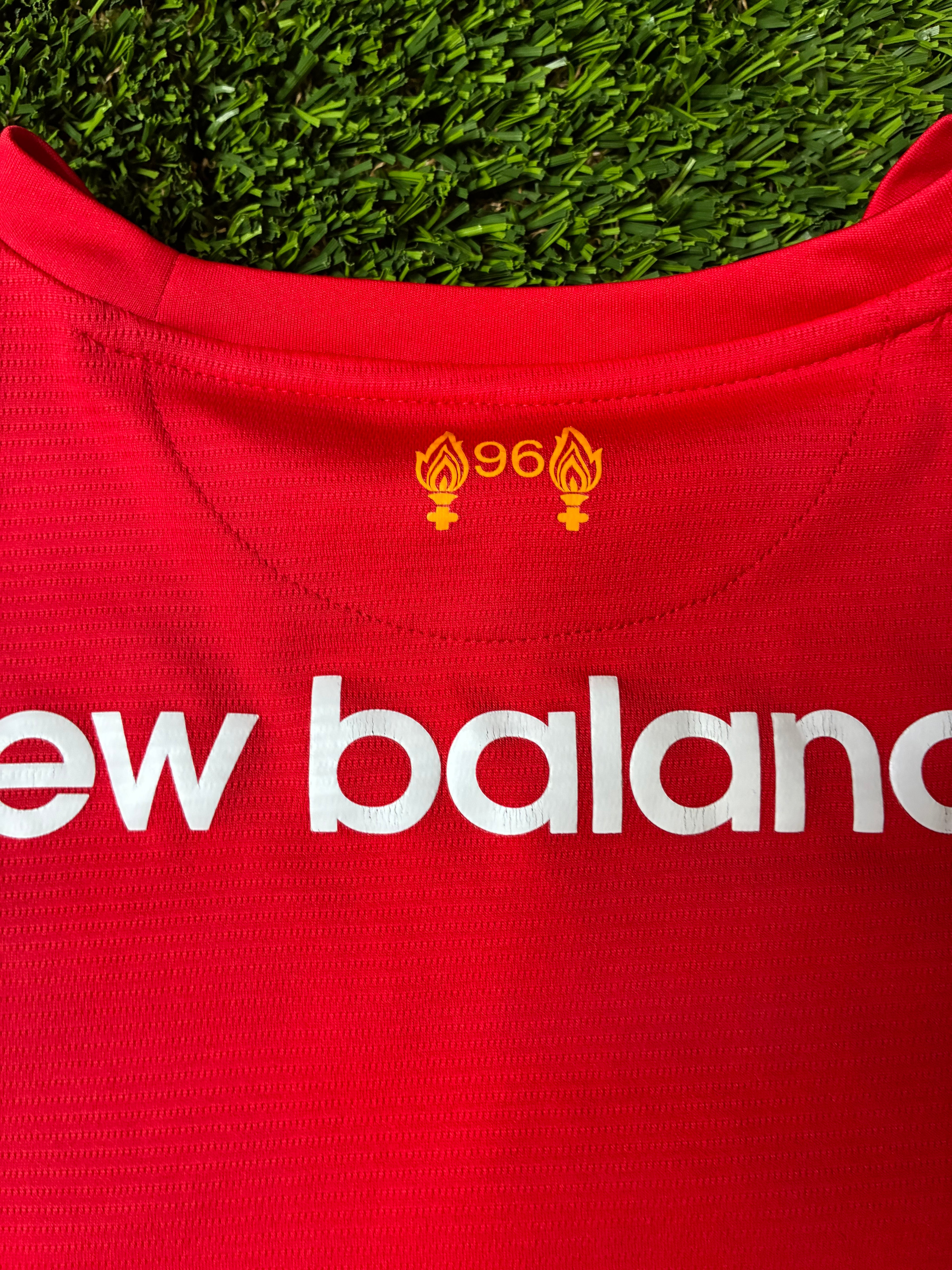 New Balance Liverpool 16/17 Training Jersey Size Men’s Large