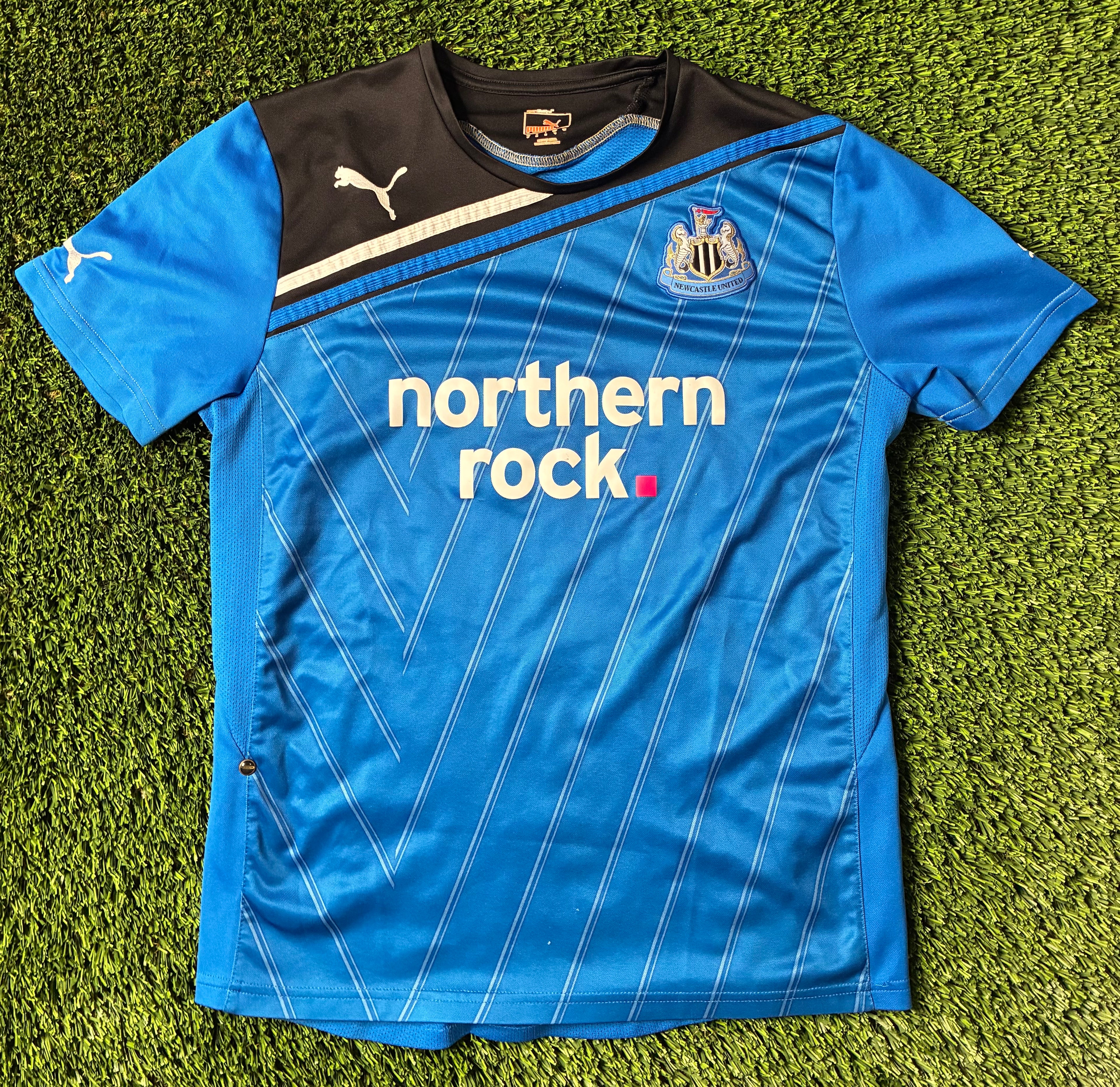 Puma Newcastle United 11/12 Training Jersey Size Men's Medium