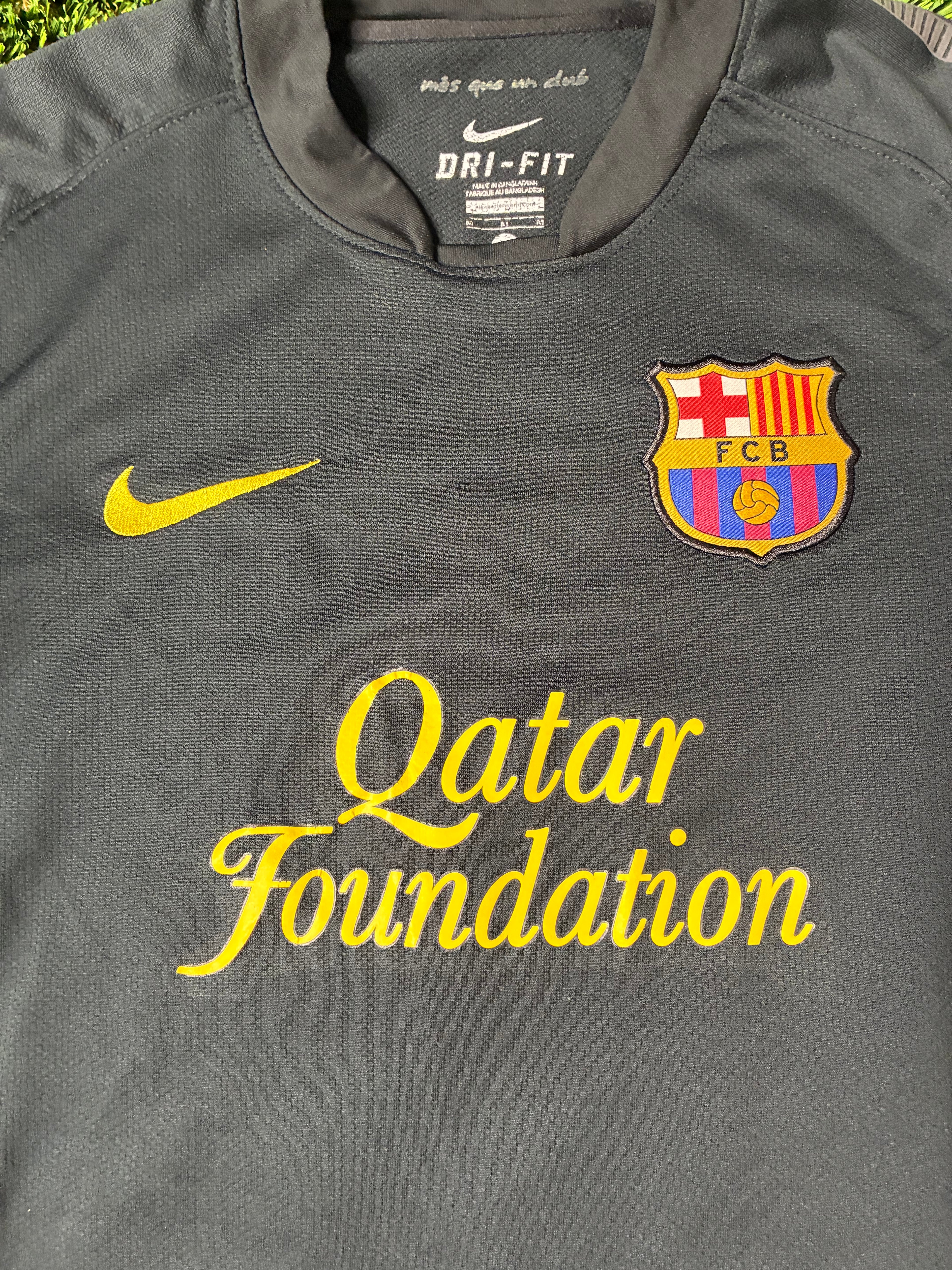 Nike Xavi #6 FC Barcelona 11/12 Away Jersey Size Men's Medium