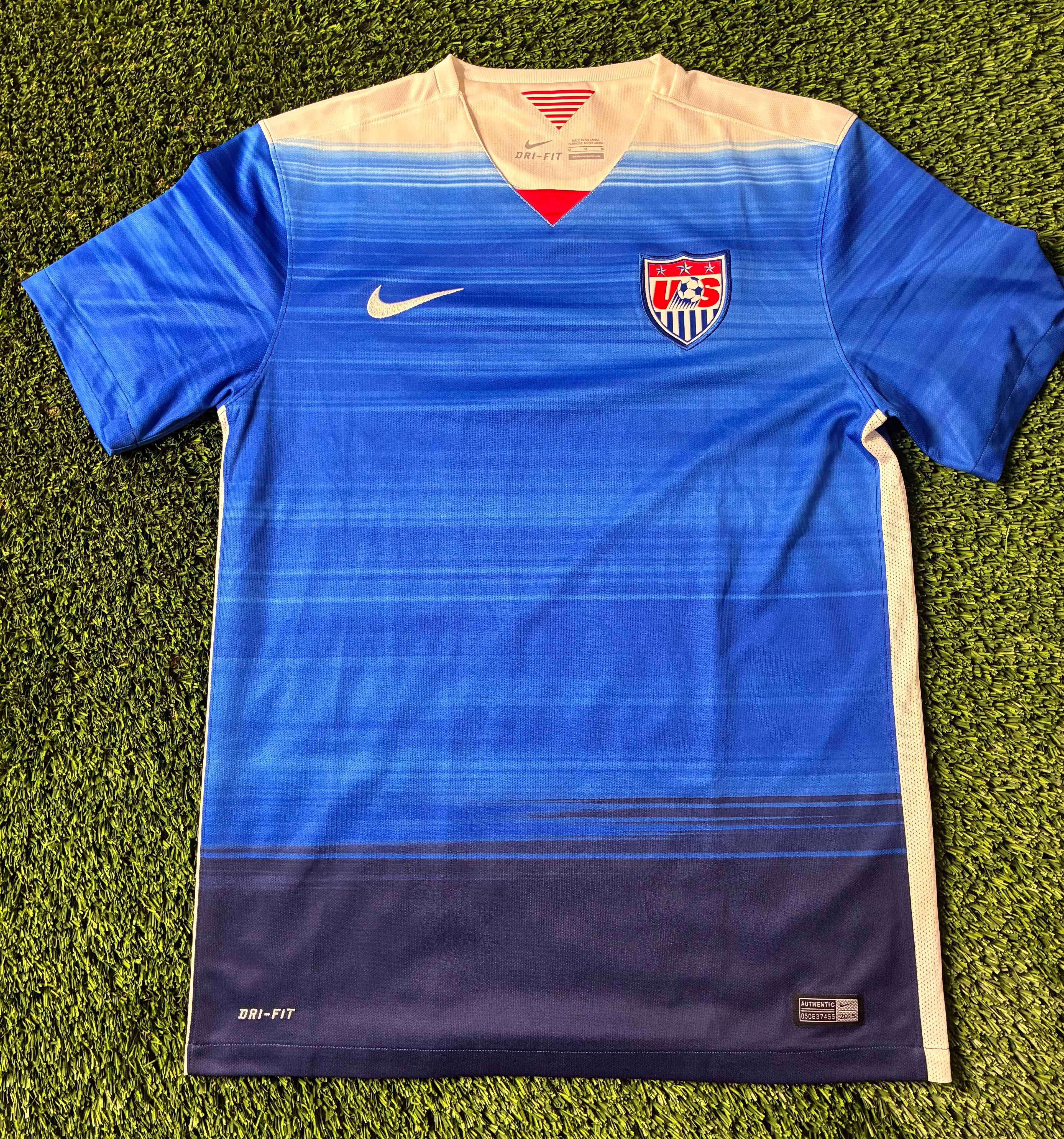 Nike USA 2015 Away Jersey Size Men's Medium