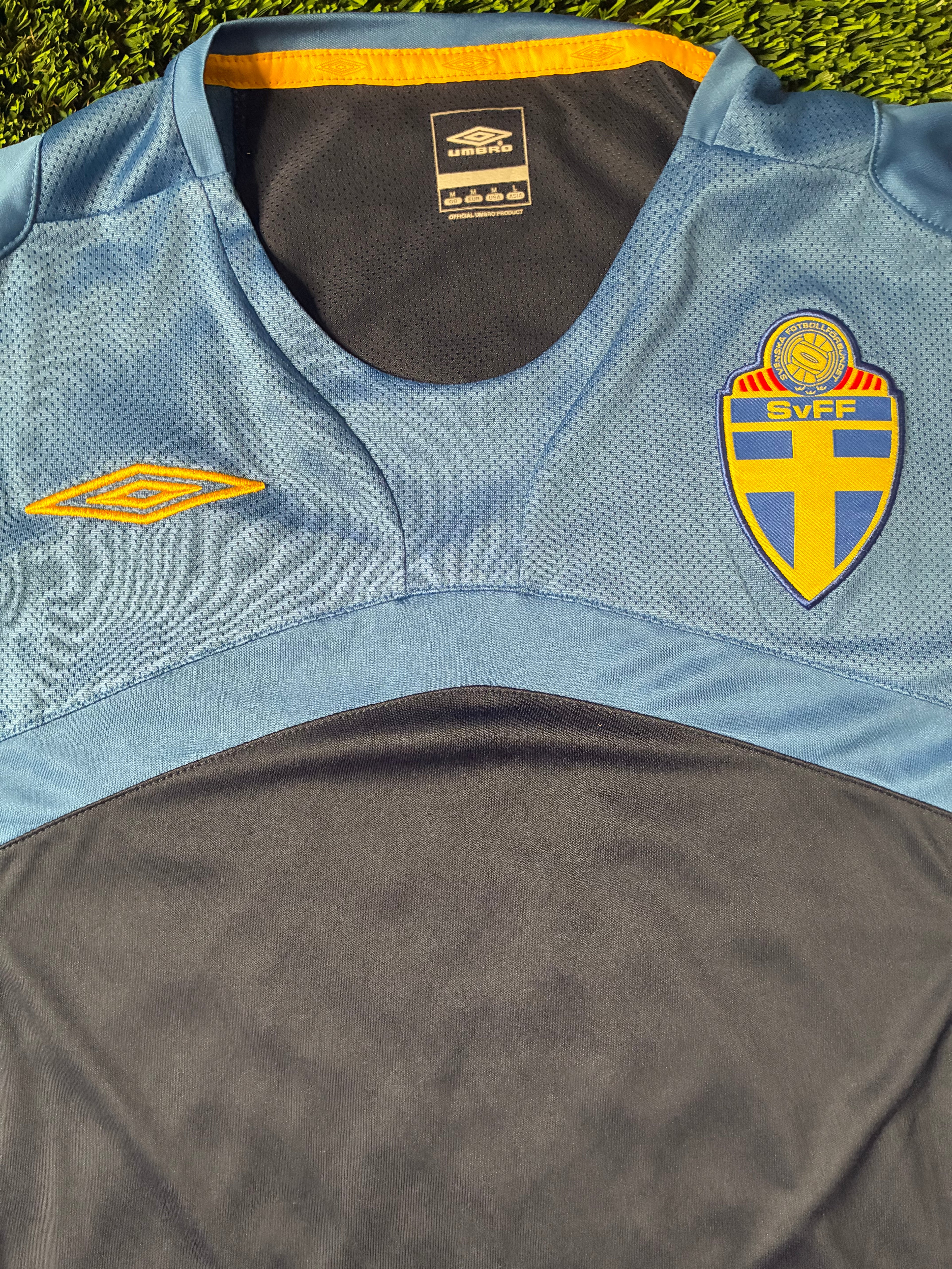 Umbro Sweden 10/11 Training Jersey Size Men's Medium