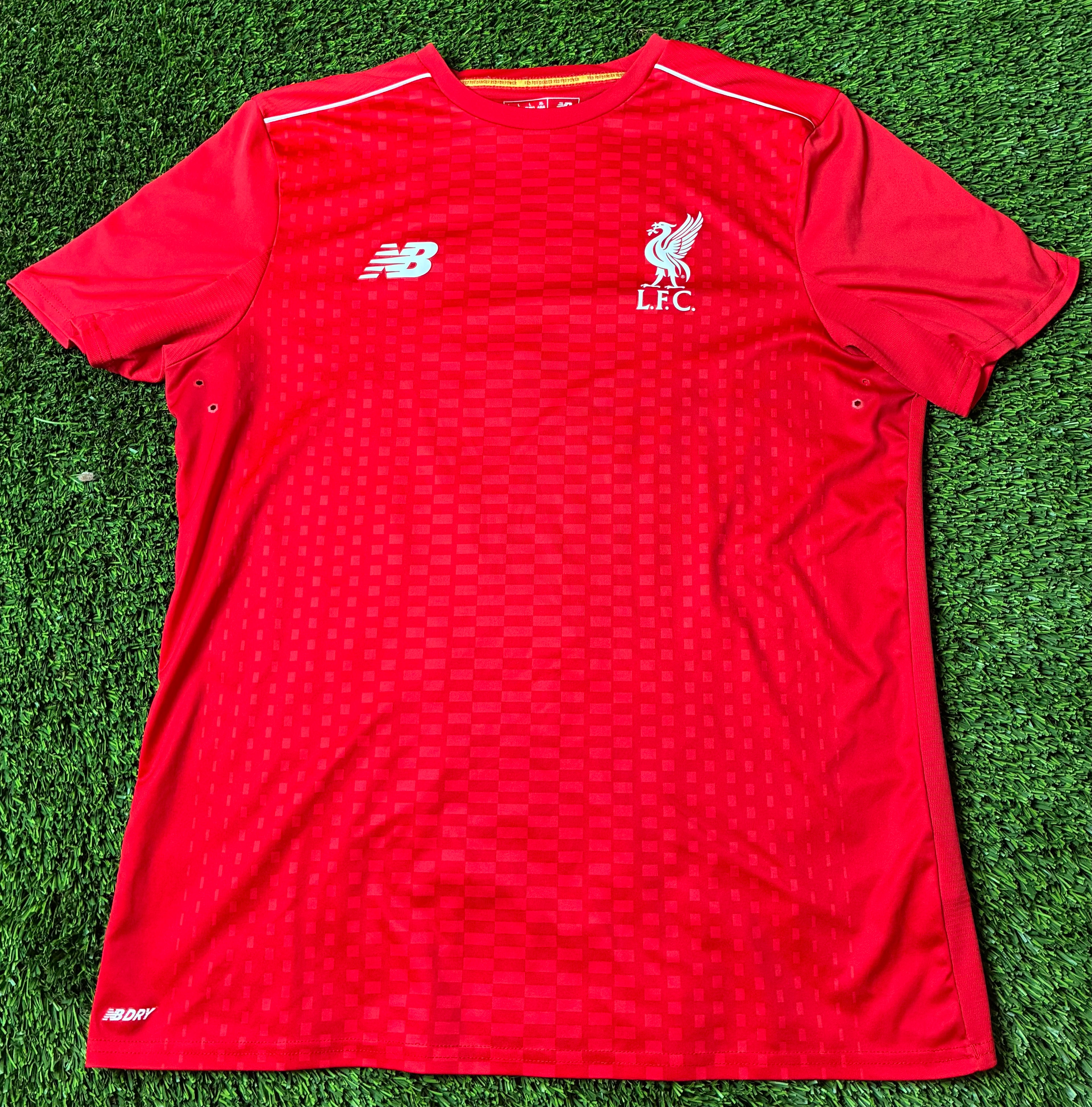 New Balance Liverpool 16/17 Training Jersey Size Men’s Large