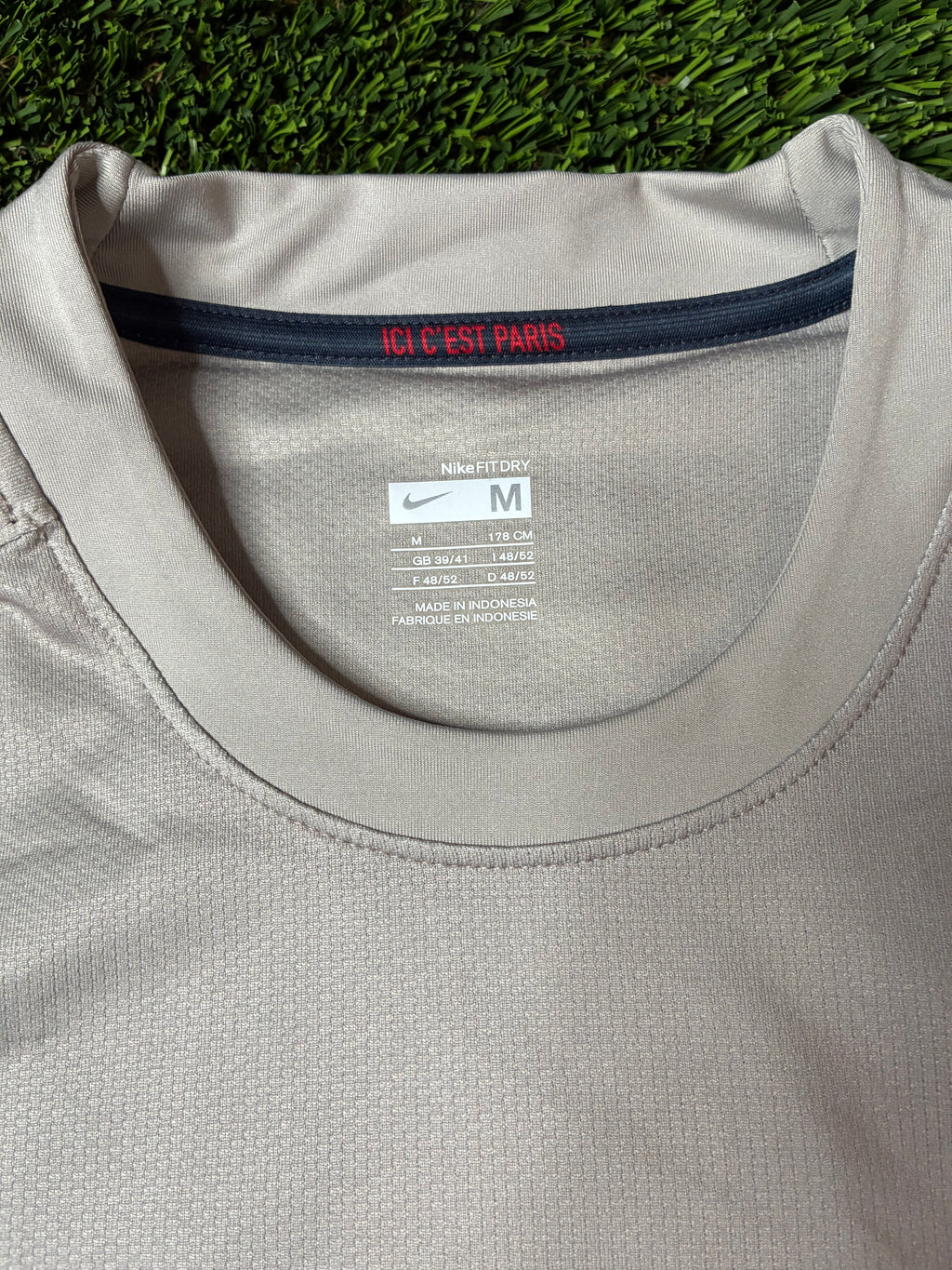 Nike PSG 08/09 Away Jersey Size Men’s Medium