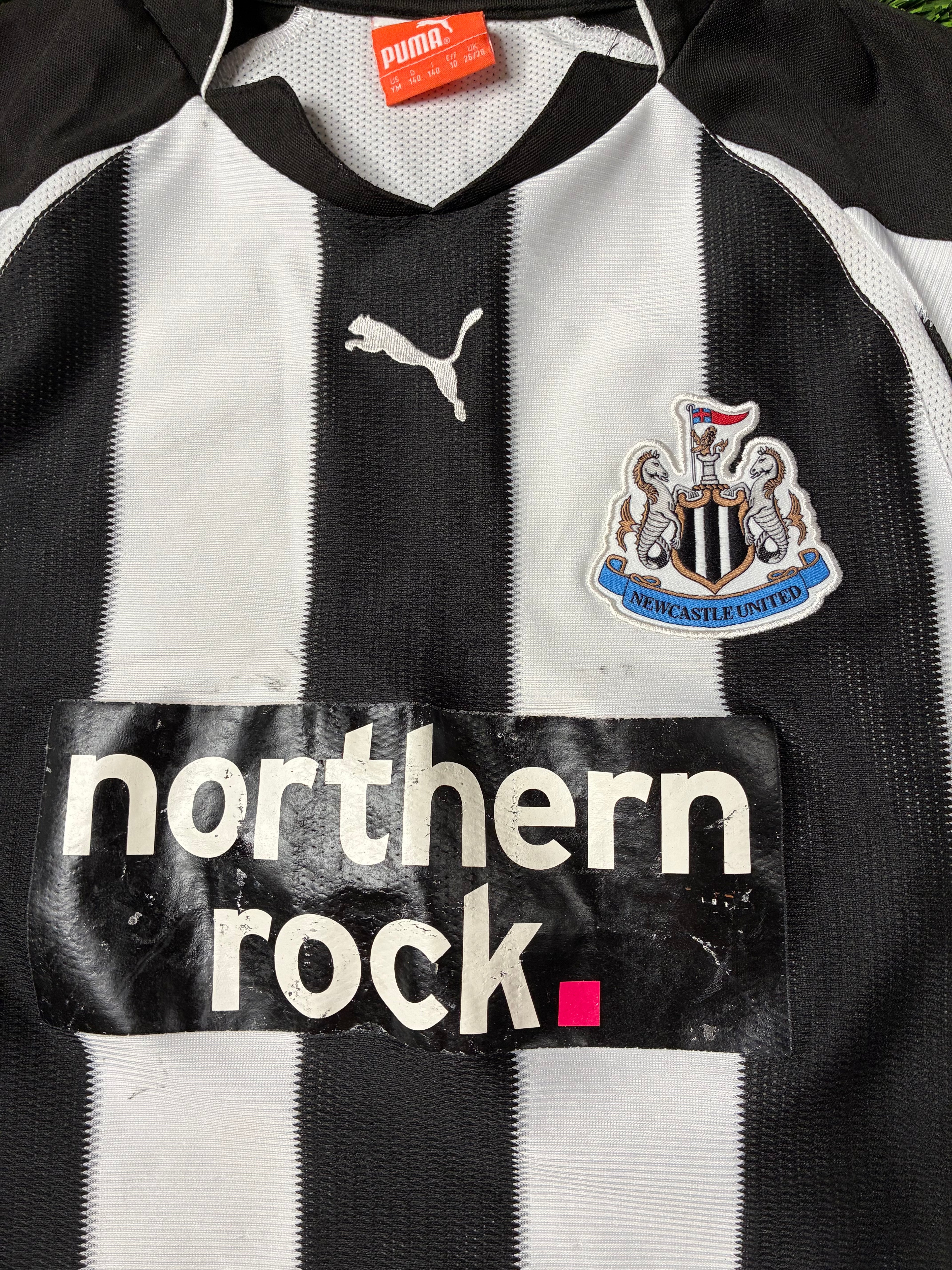 Puma Newcastle United 10/11 Home Jersey Size Youth Medium