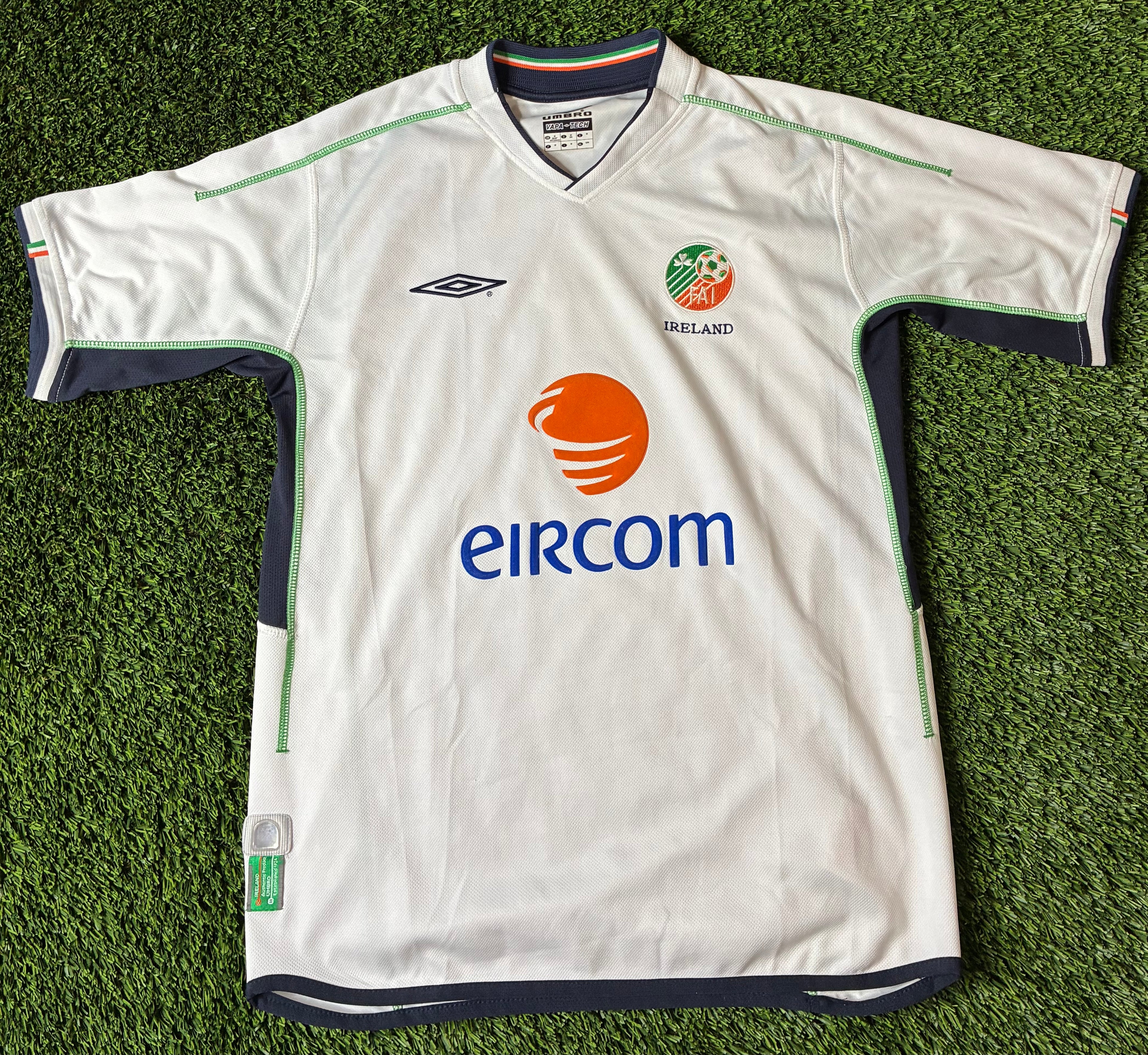 Umbro Ireland 03/04 Away Size Medium