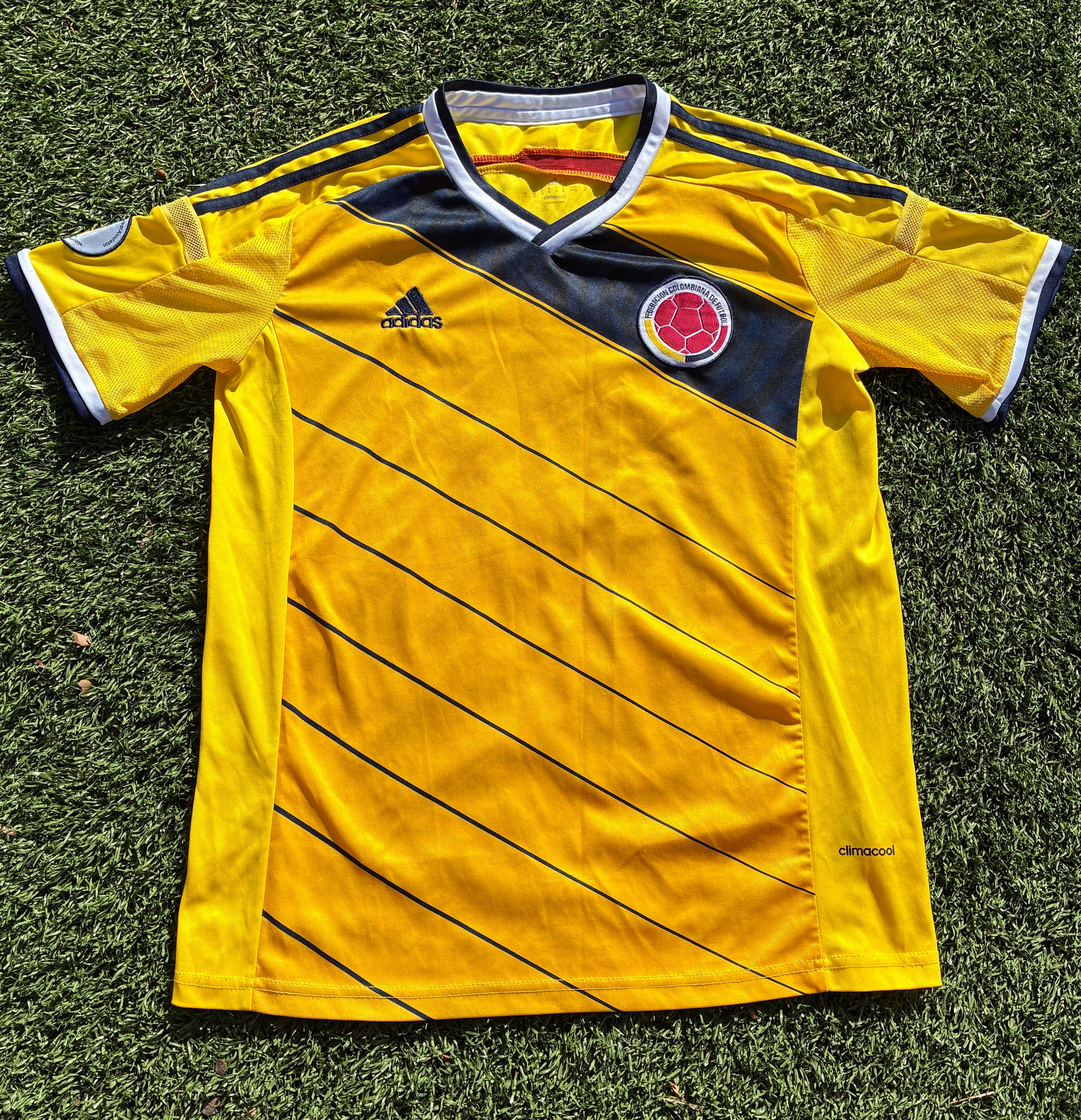 Vintage Adidas Colombia 13/14 World Cup Qualifiers Home Jersey Size Men's Medium