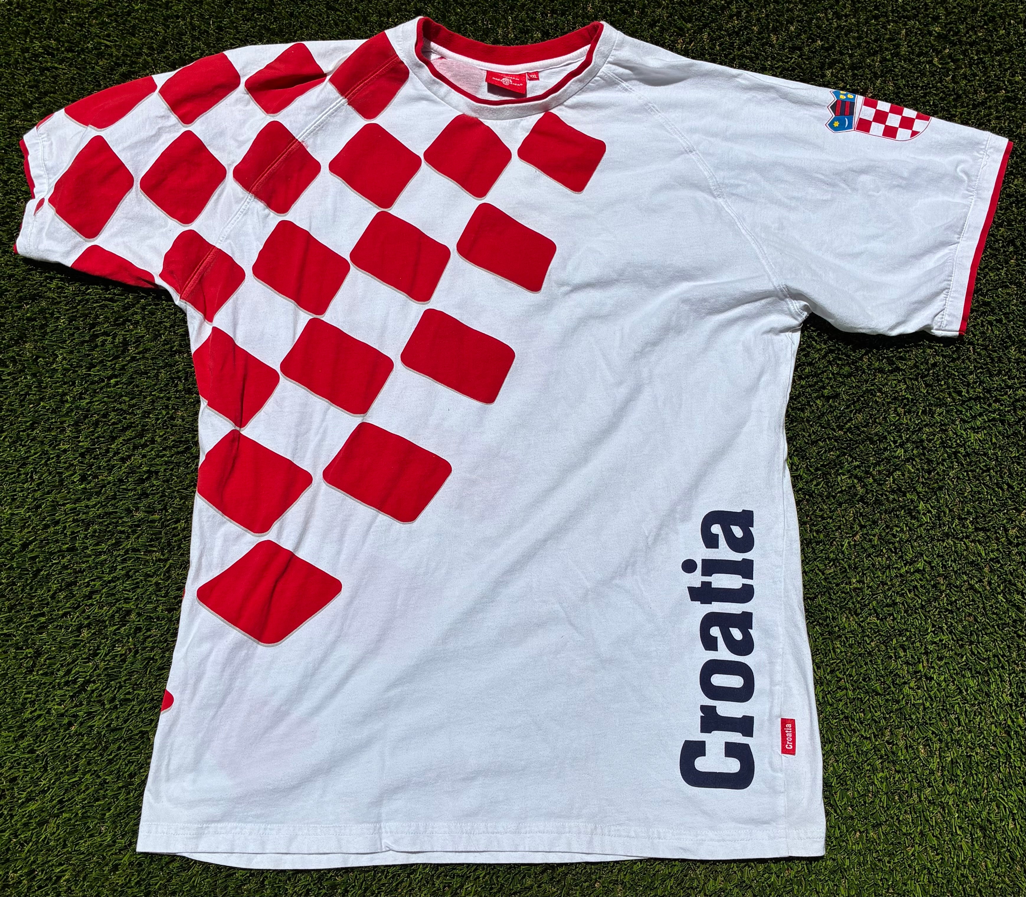 Croatia Fan T-Shirt Size Men’s 2XL