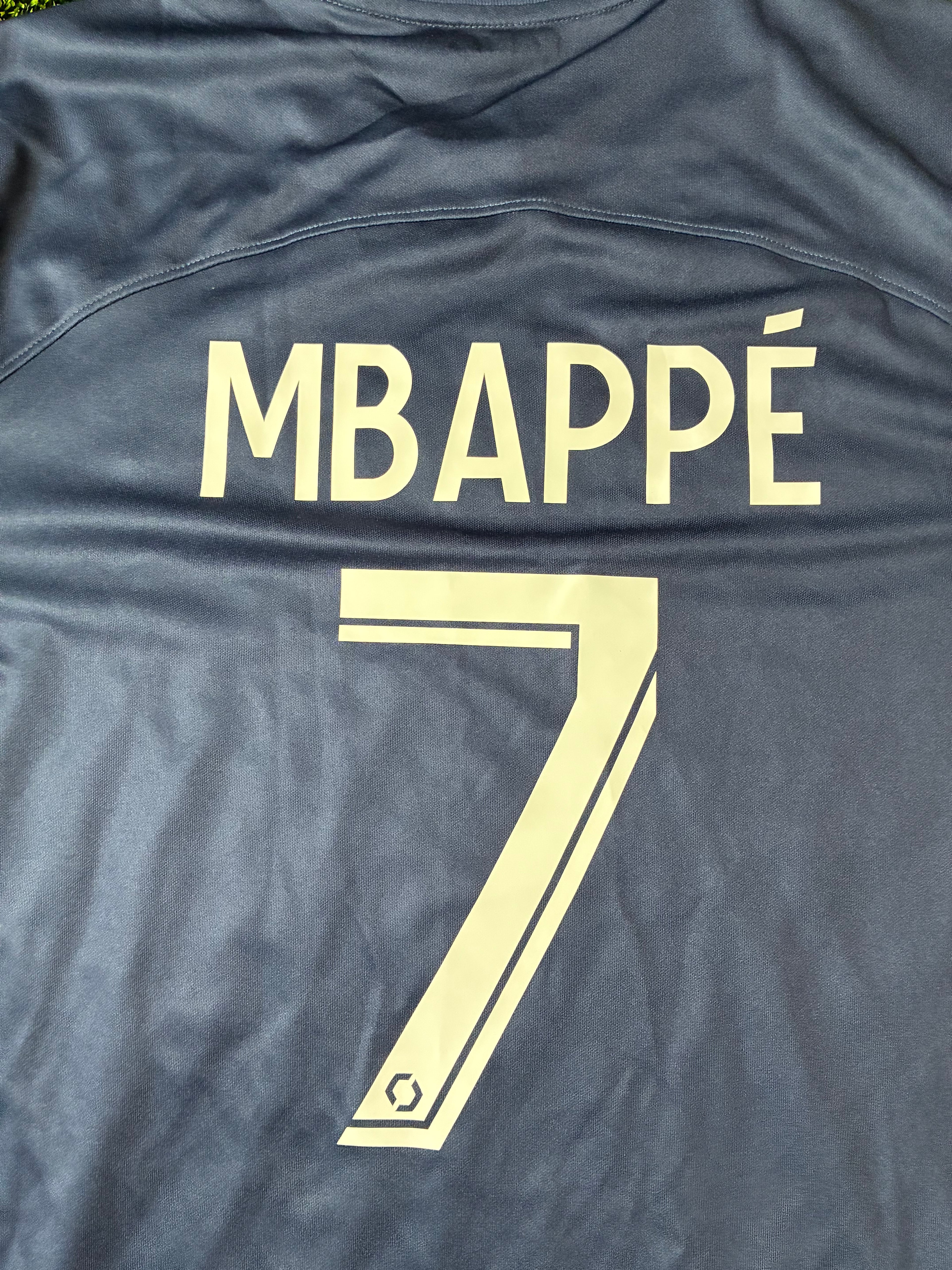 Nike Mbappe #7 PSG 22/23 Home Size Large