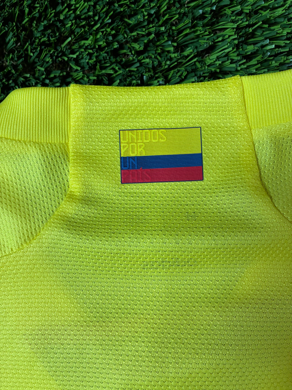 Adidas Colombia 22/23 Home Size Medium