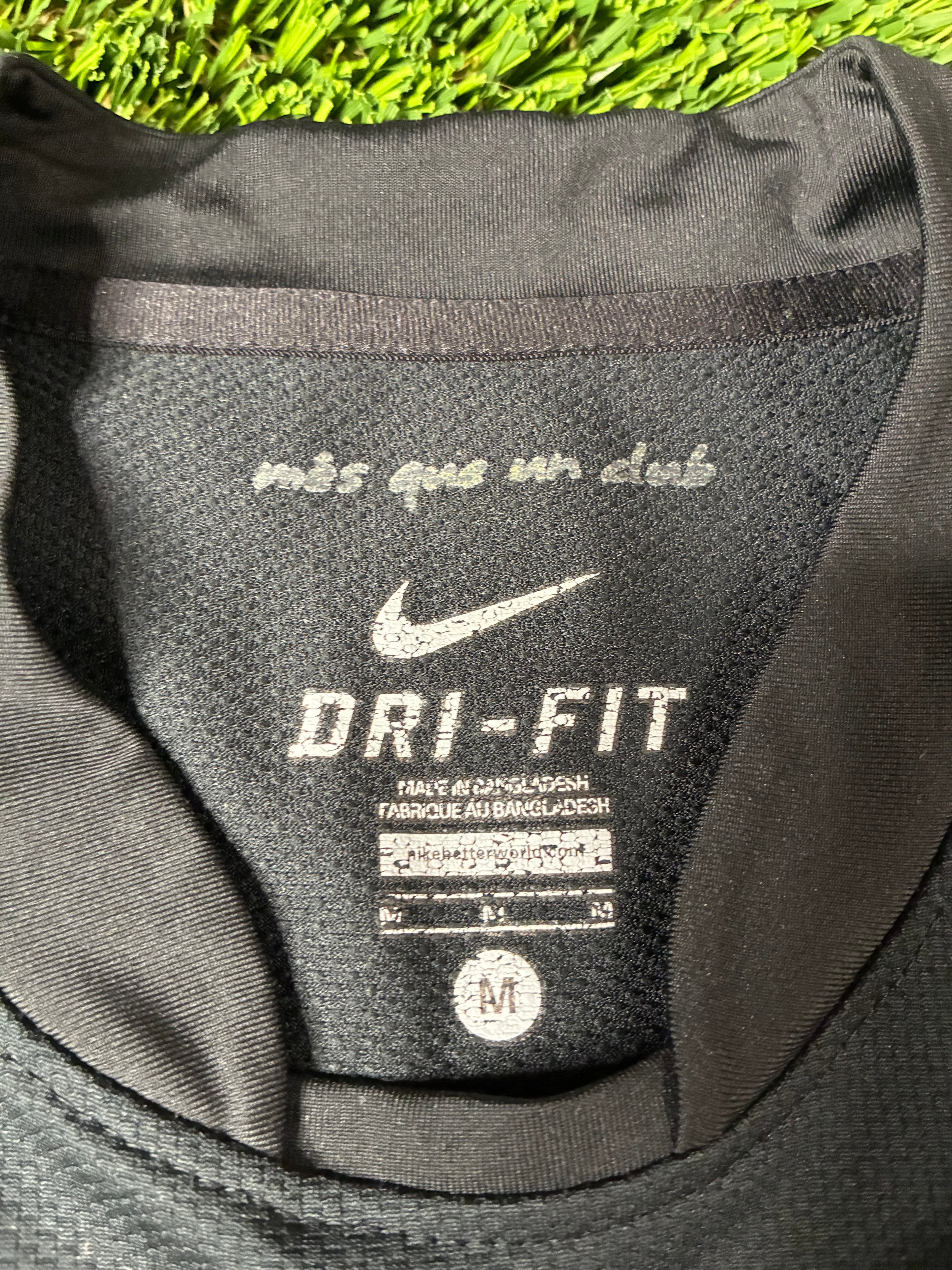 Nike Xavi #6 FC Barcelona 11/12 Away Jersey Size Men's Medium