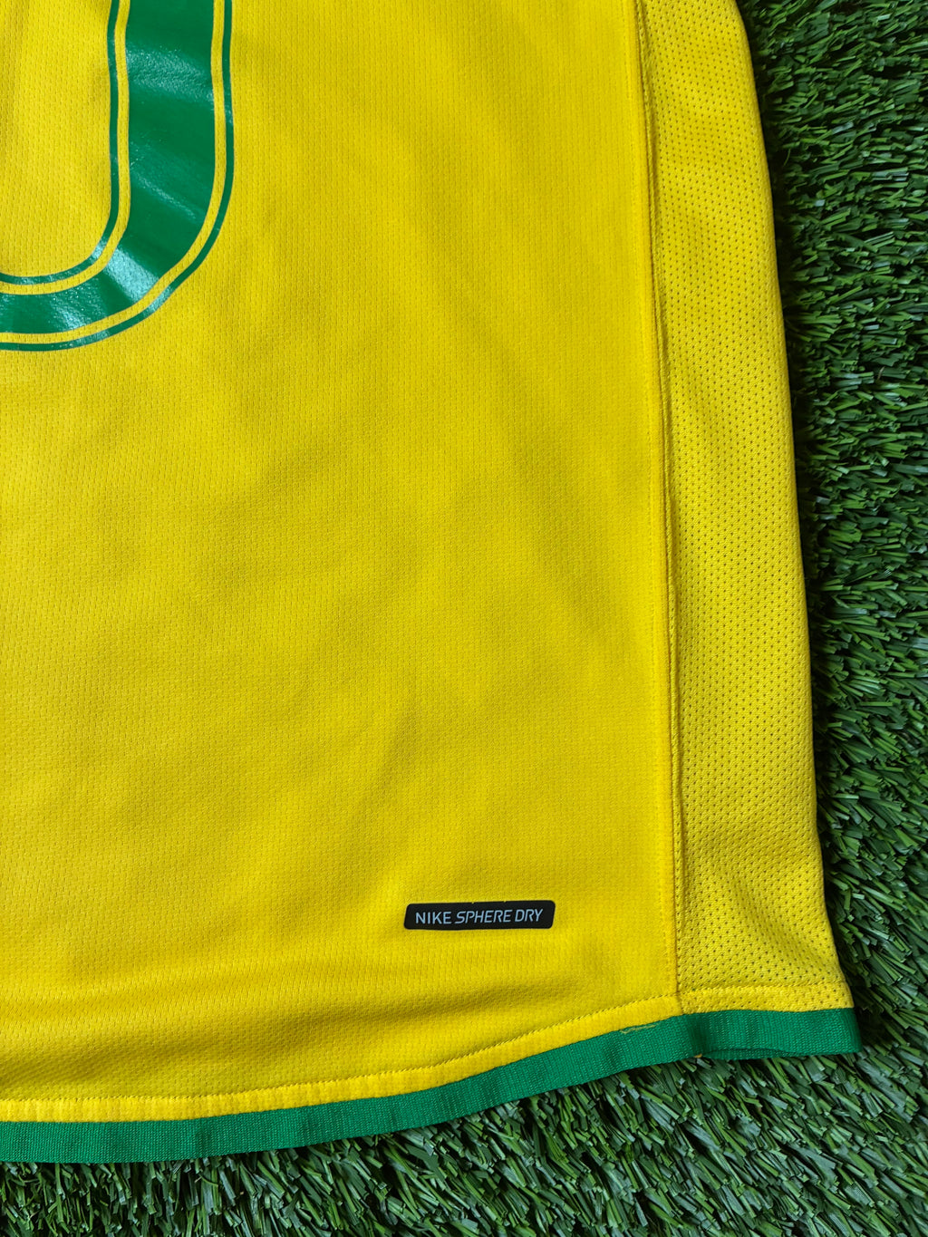 Nike Ronaldinho #10 Brazil 2006 World Cup Home Jersey Size Men’s Medium