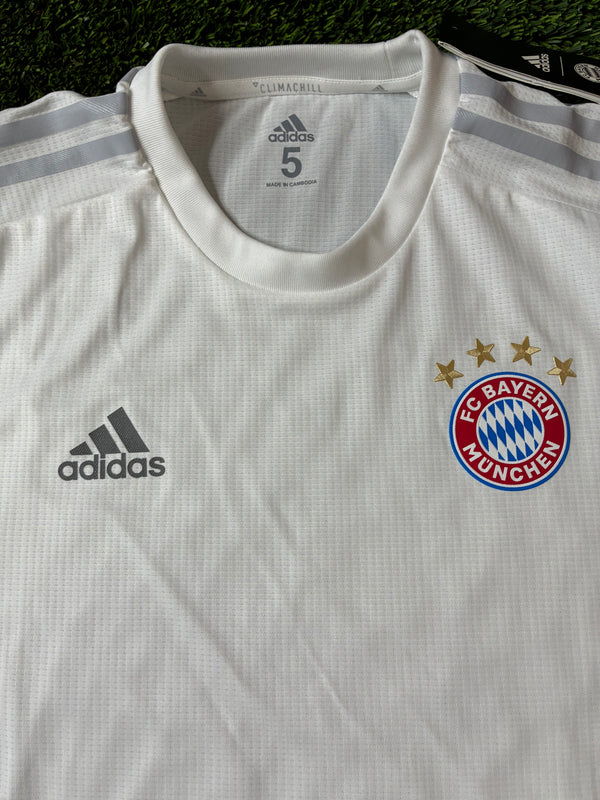 Jersey back view