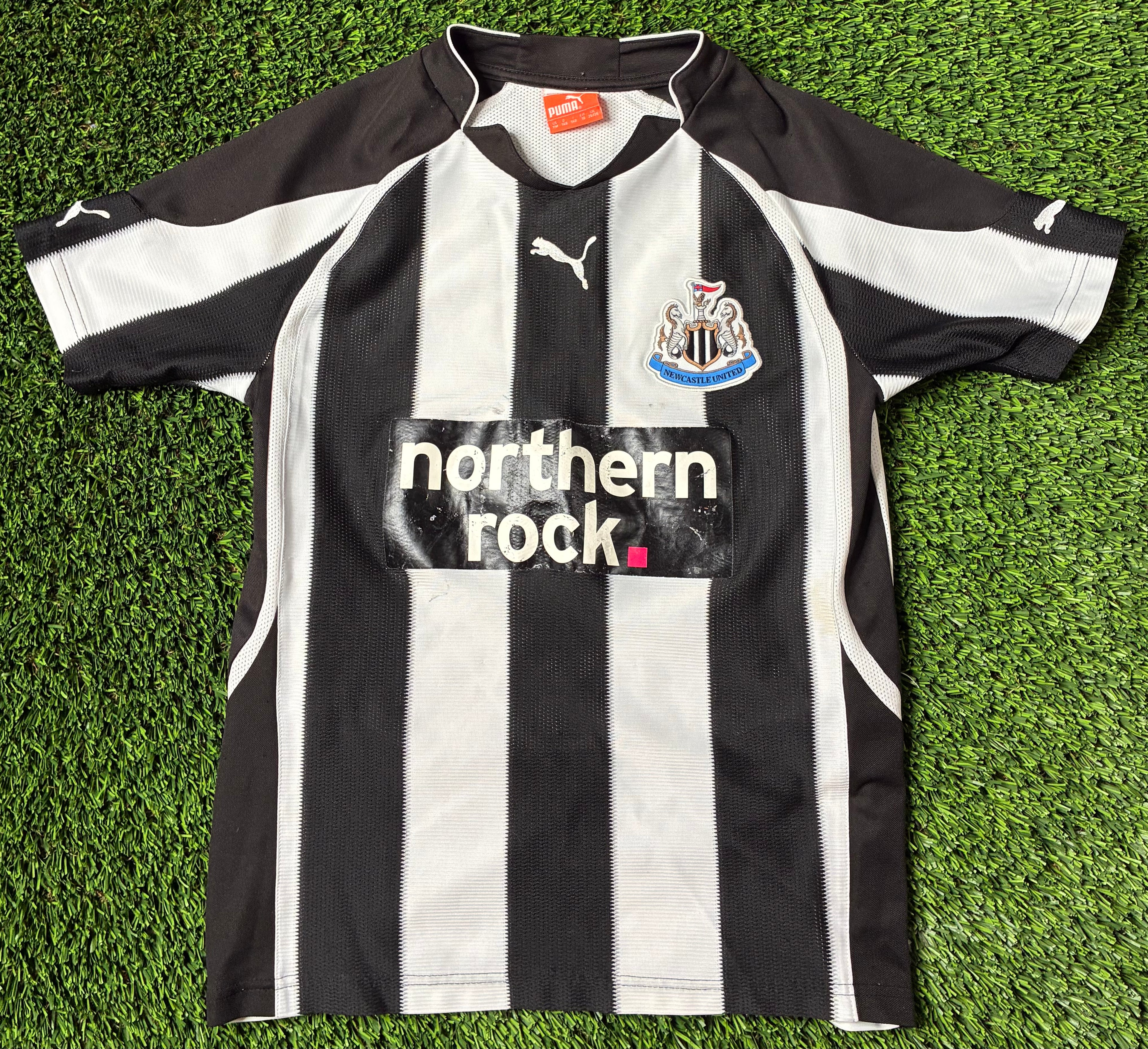 Puma Newcastle United 10/11 Home Jersey Size Youth Medium