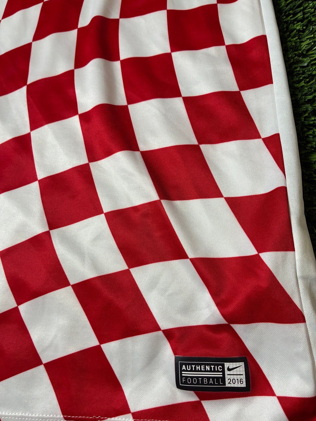 Nike Croatia 16/17 Home Jersey Size Men’s Large