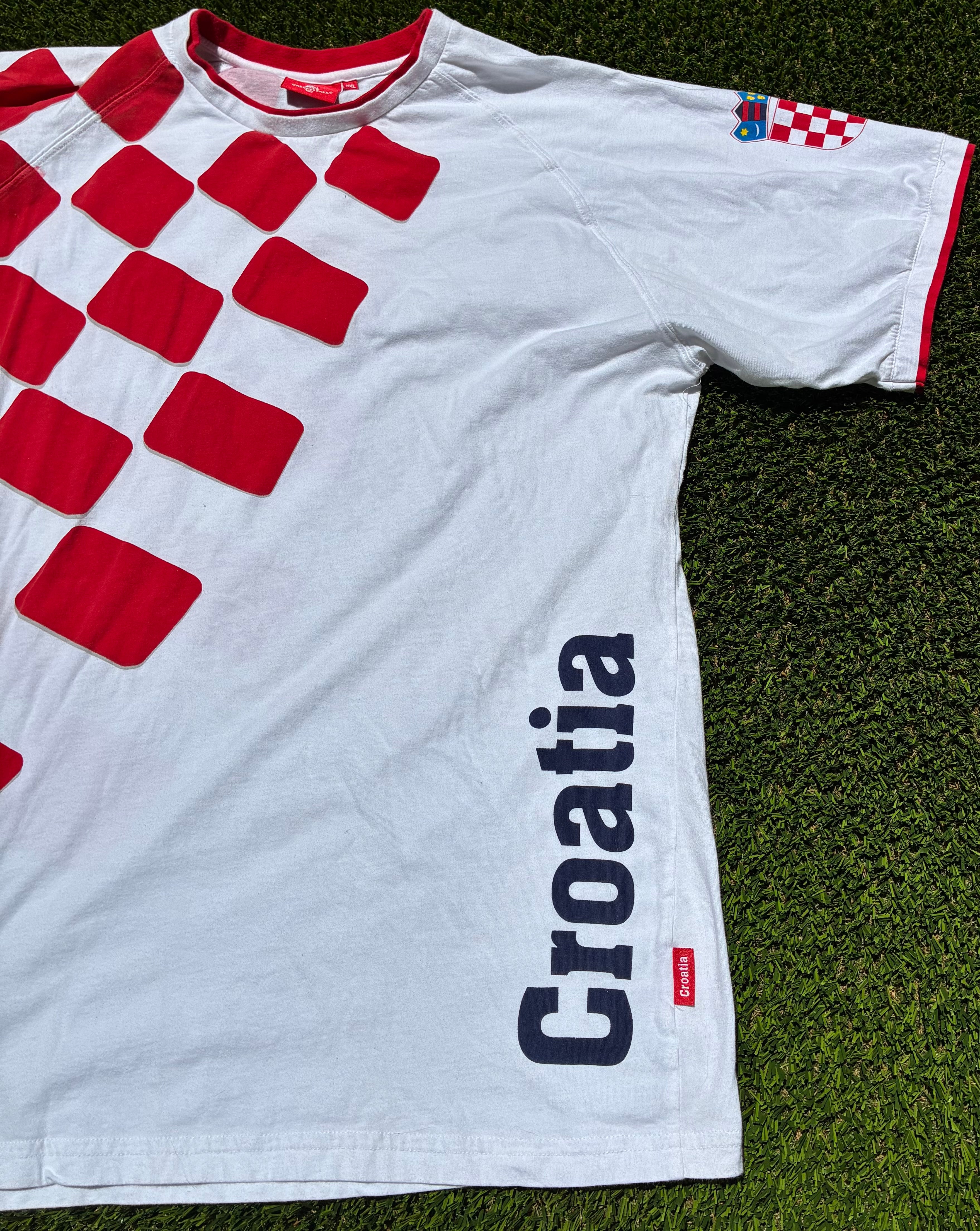Croatia Fan T-Shirt Size Men’s 2XL