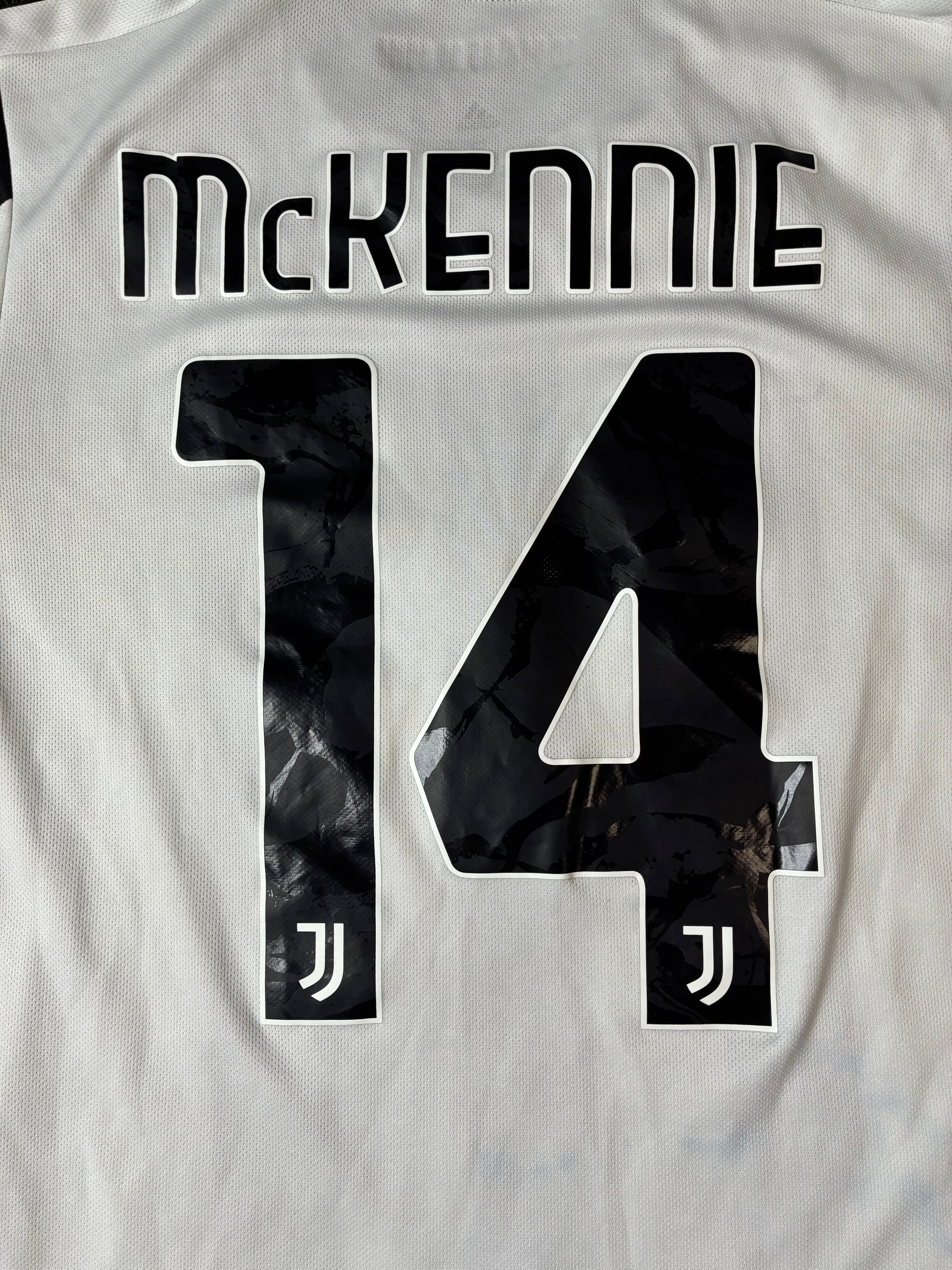 Adidas McKennie #14 Juventus 21/22 Home Size Small