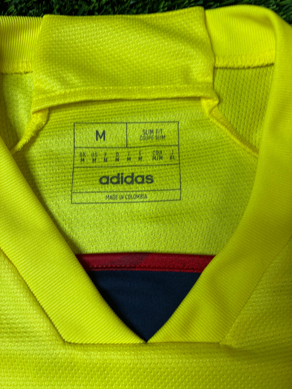 Adidas Colombia 22/23 Home Size Medium