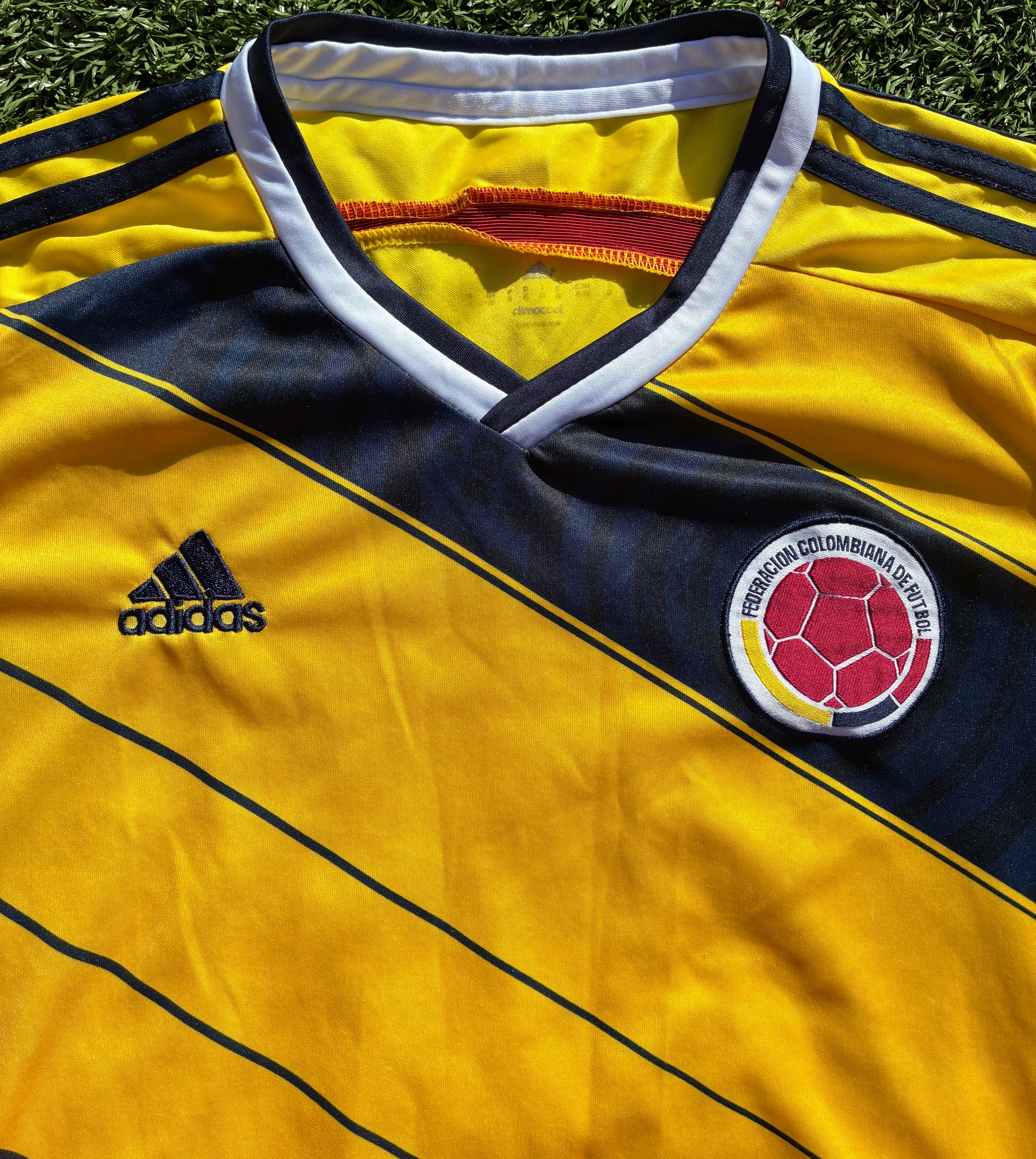 Vintage Adidas Colombia 13/14 World Cup Qualifiers Home Jersey Size Men's Medium