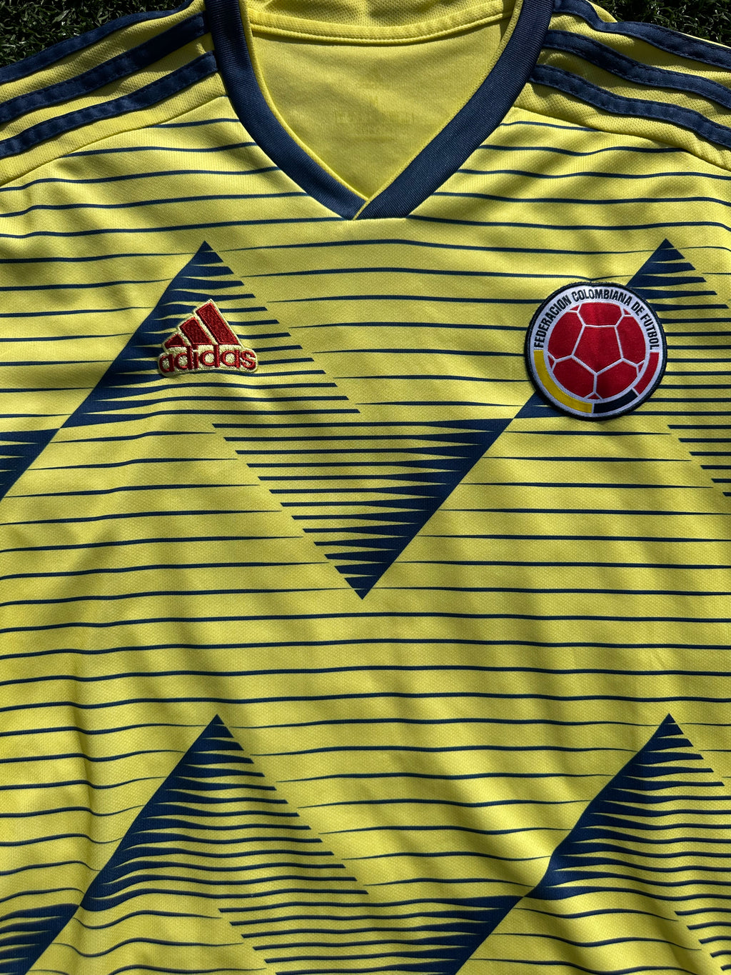 Adidas Colombia 19/20 Home Jersey Size Men’s Medium