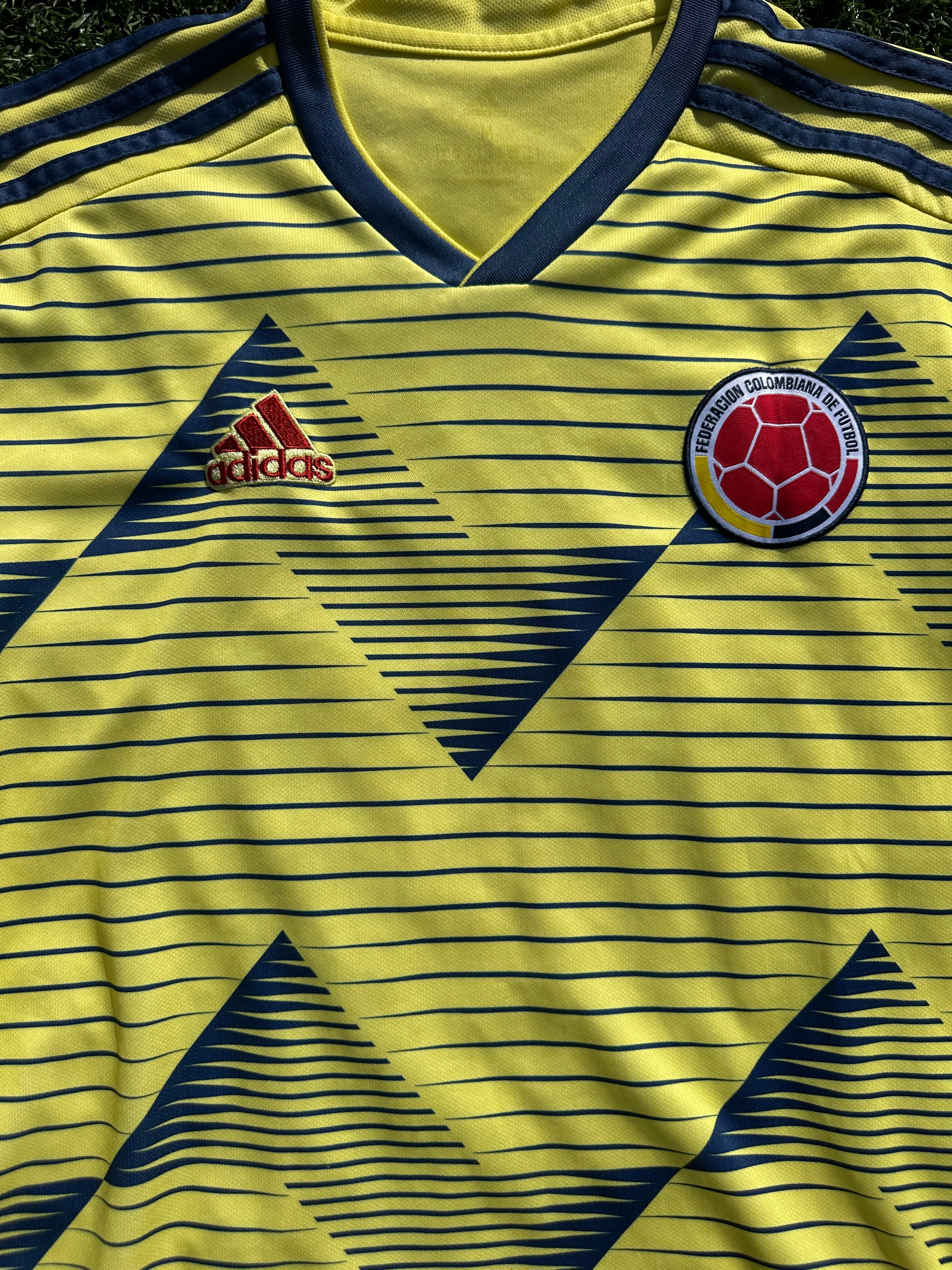 Adidas Colombia 19/20 Home Jersey Size Men’s Medium