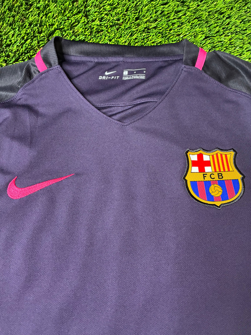 Nike Barcelona 16/17 Away Jersey Size Men’s Large