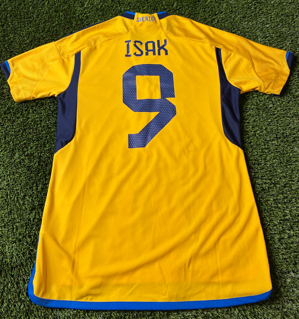Adidas Isak #9 Sweden 22/23 Home Jersey Size Men’s Medium