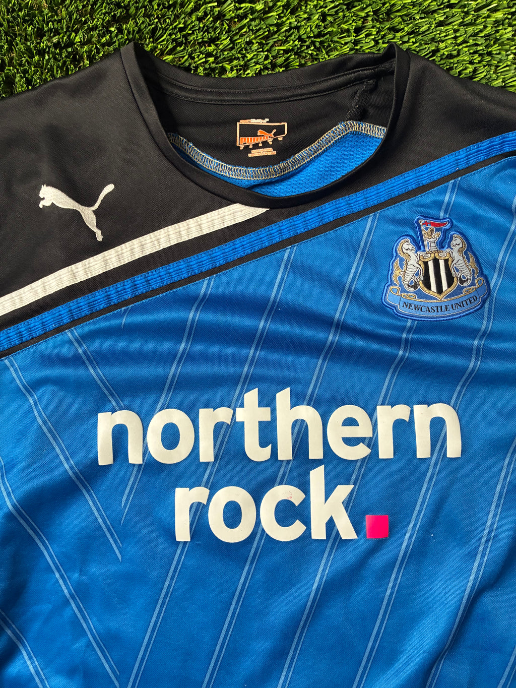 Puma Newcastle United 11/12 Training Jersey Size Men's Medium