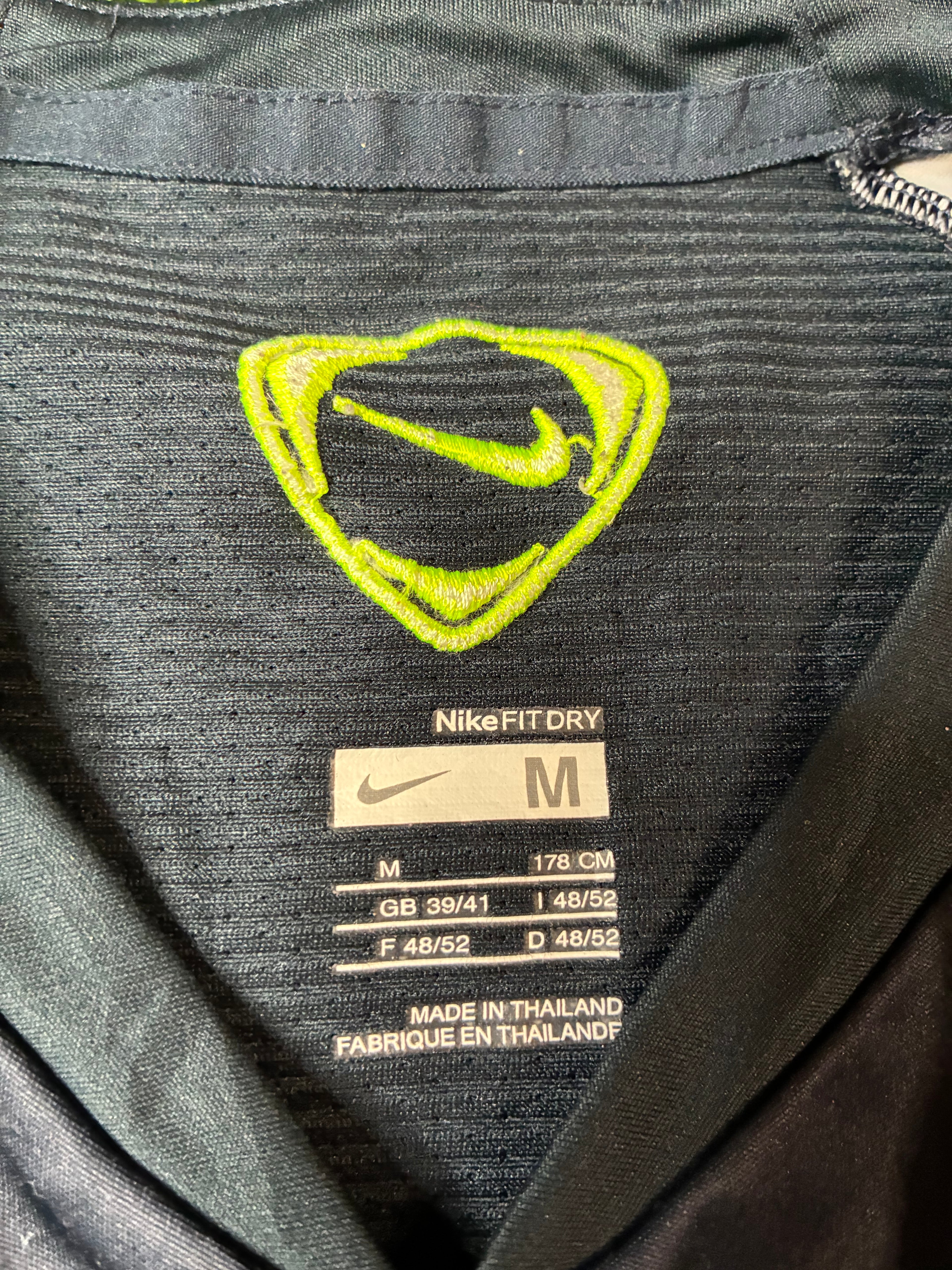 Nike FC Barcelona 07/08 Training Size Medium